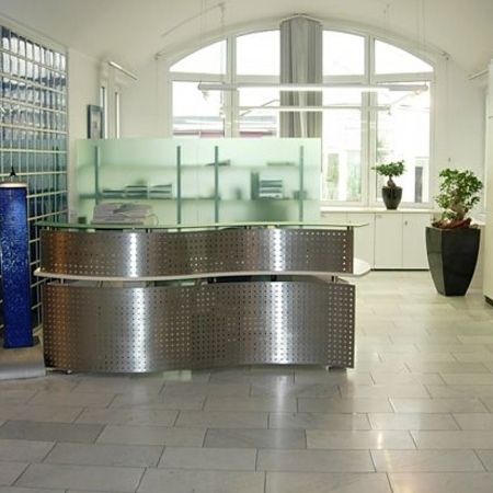 Individuelle Anfertigung von Empfangstheken